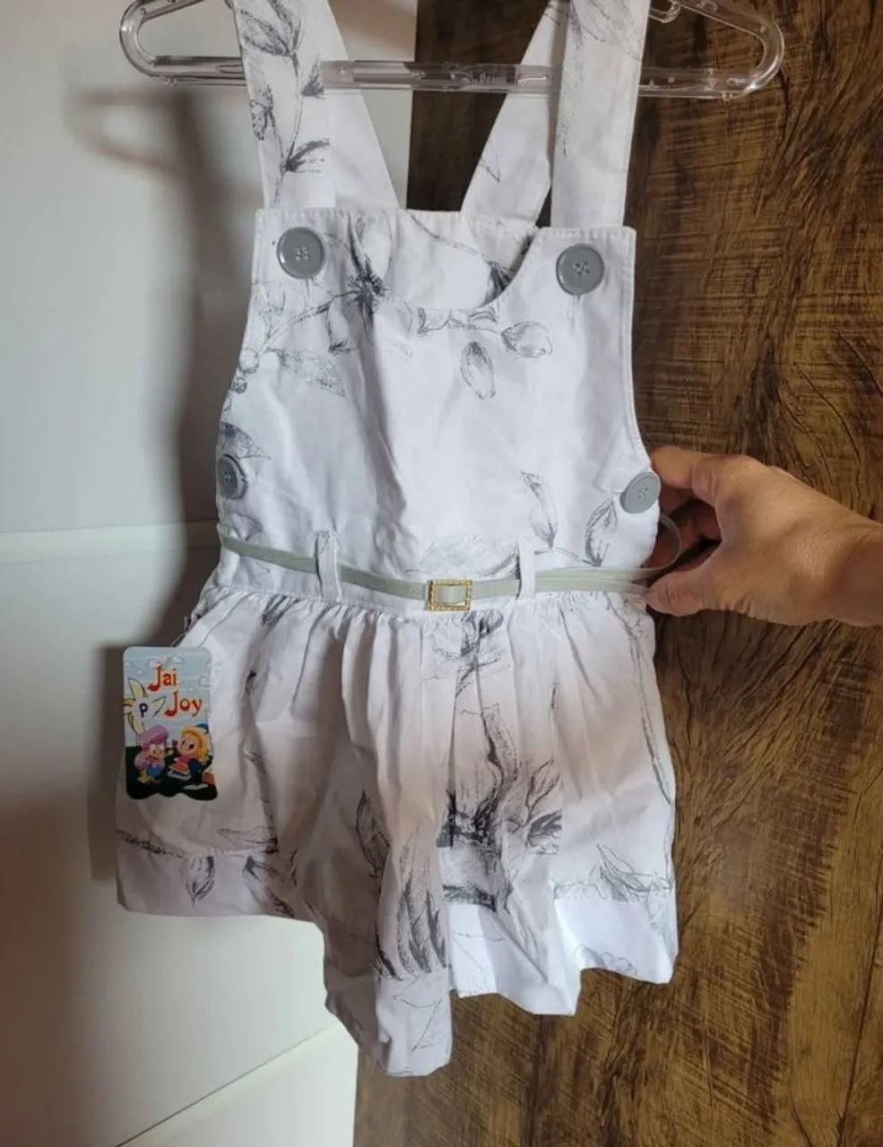 Vestido Infantil Branco floral com cinto  NOVO e botões P