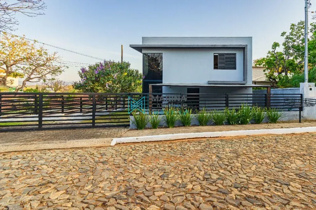 Casa com 4 quartos à venda, 467 m² por R$ 2.290.000 - Condomínio Village do Gramado - Lago