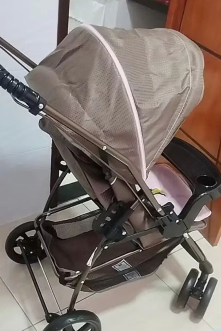Carrinho de bebê galzerano (menina)