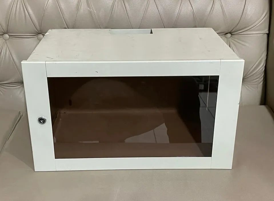 Mini Rack de Parede para Servidor e Rede em Aço