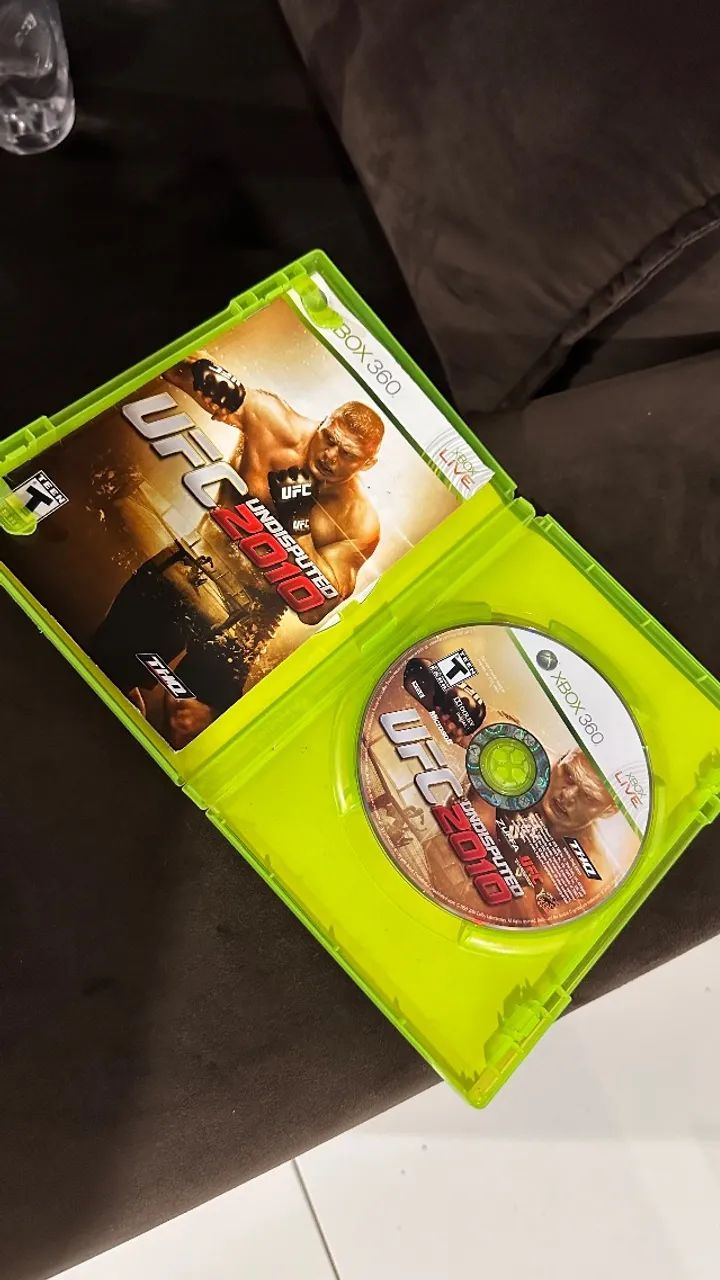 UFC 2010 - Xbox 360  - Foto 2