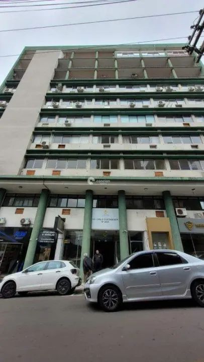 Sala Comercial no Prédio da CACISM - Localização Privilegiada