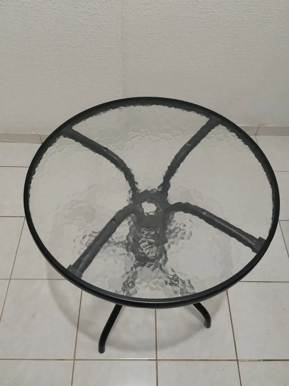 Mesa pequena redonda de vidro64352682351491120