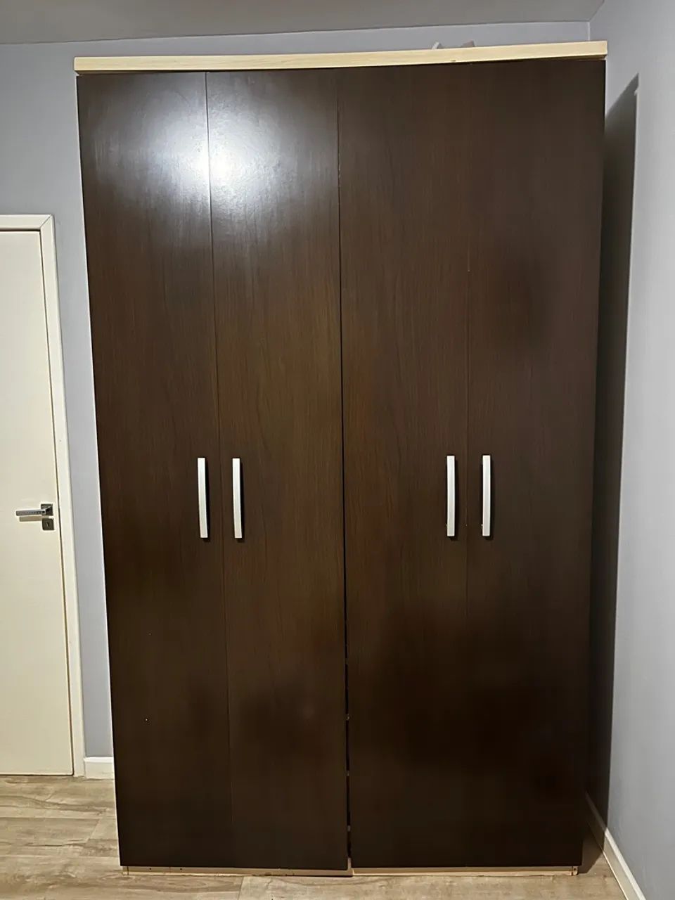Guarda-Roupa casal MDF porta camarão 