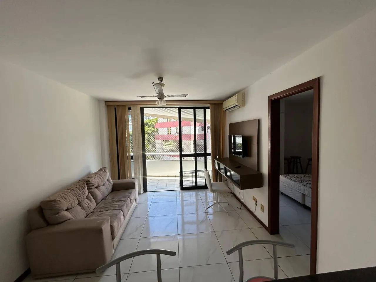 OPORTUNIDADE! Apartamento 1/4 53M² - Itaigara