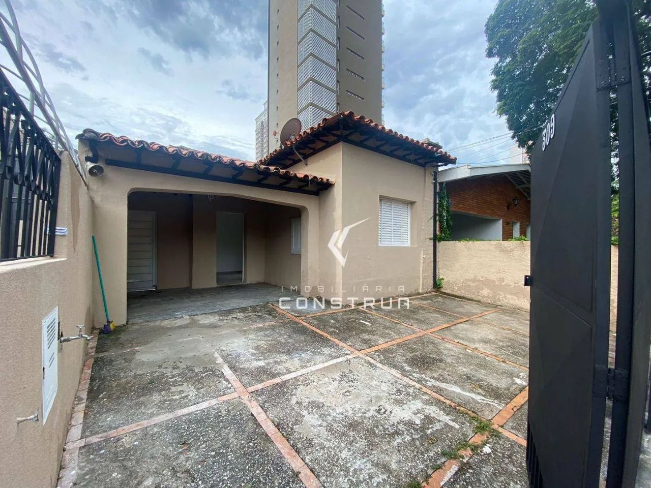 Casa com 3 dormitórios para alugar por R$ 5.152,00/mês - Cambuí - Campinas/SP