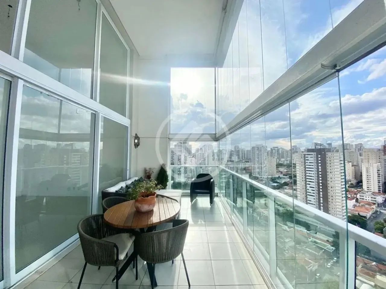 Apartamento á venda ,Vila Mariana 214m² ,4 suítes 4 vagas, Terraço Gourmet, Closet , quadr - Foto 2