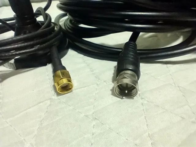 02 Antenas Intelbras / TP-Link (Usadas) - Foto 5