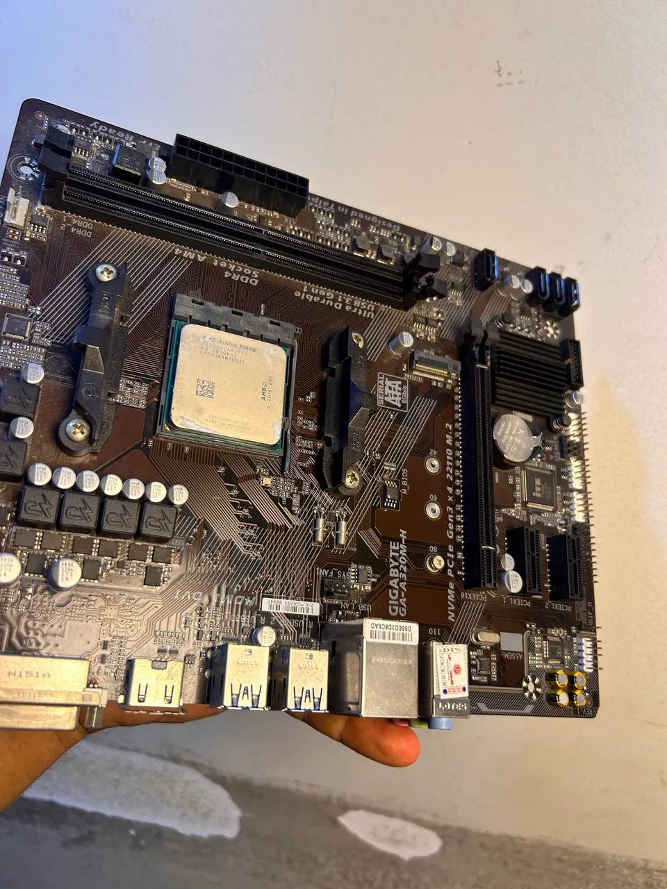 AMD Athlon 3000G + placa mãe gigabyte A320 - Foto 2