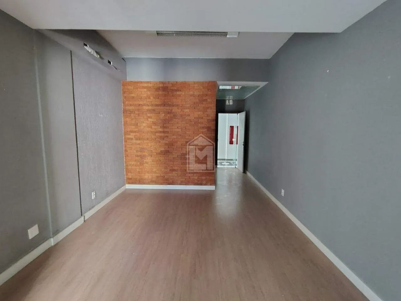 Sala comercial de 36,70 m² para aluguel em Mata da Praia, Vitória/ES