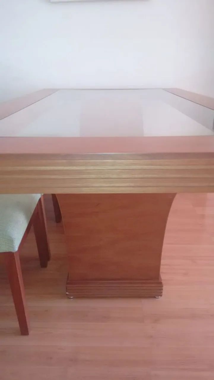 Vendo Mesa de luxo com 6 cadeiras forradas - Foto 4