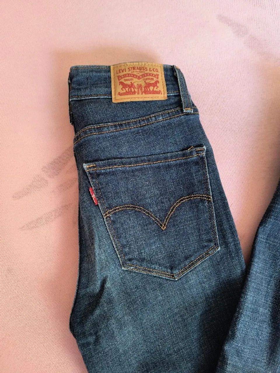 Calça feminina Levi's  - Foto 2