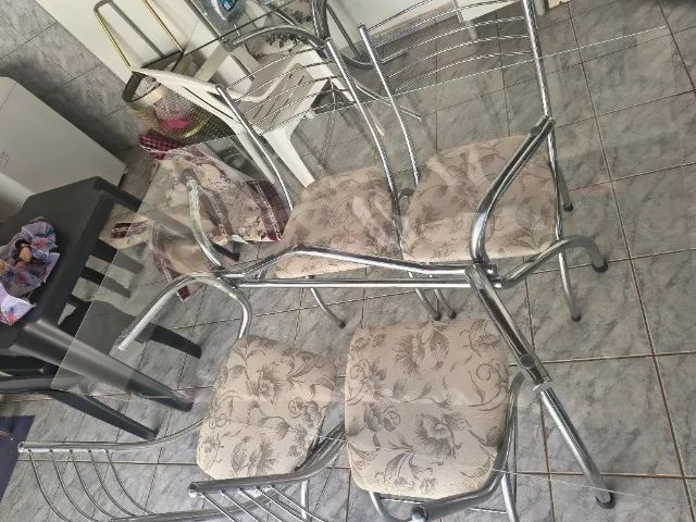 Mesa de jantar de vidro
