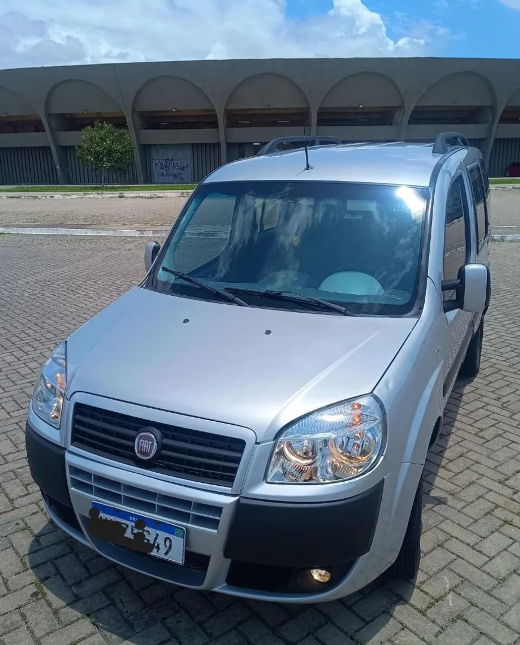 Fiat Doblo Doblo HLX 1.8 mpi Flex 5p 2011
