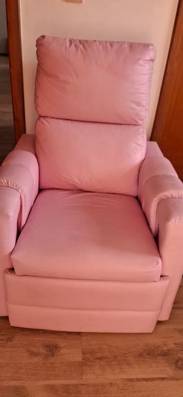 POLTRONA CONFORTÁVEL RECLINÁVEL  - Foto 4