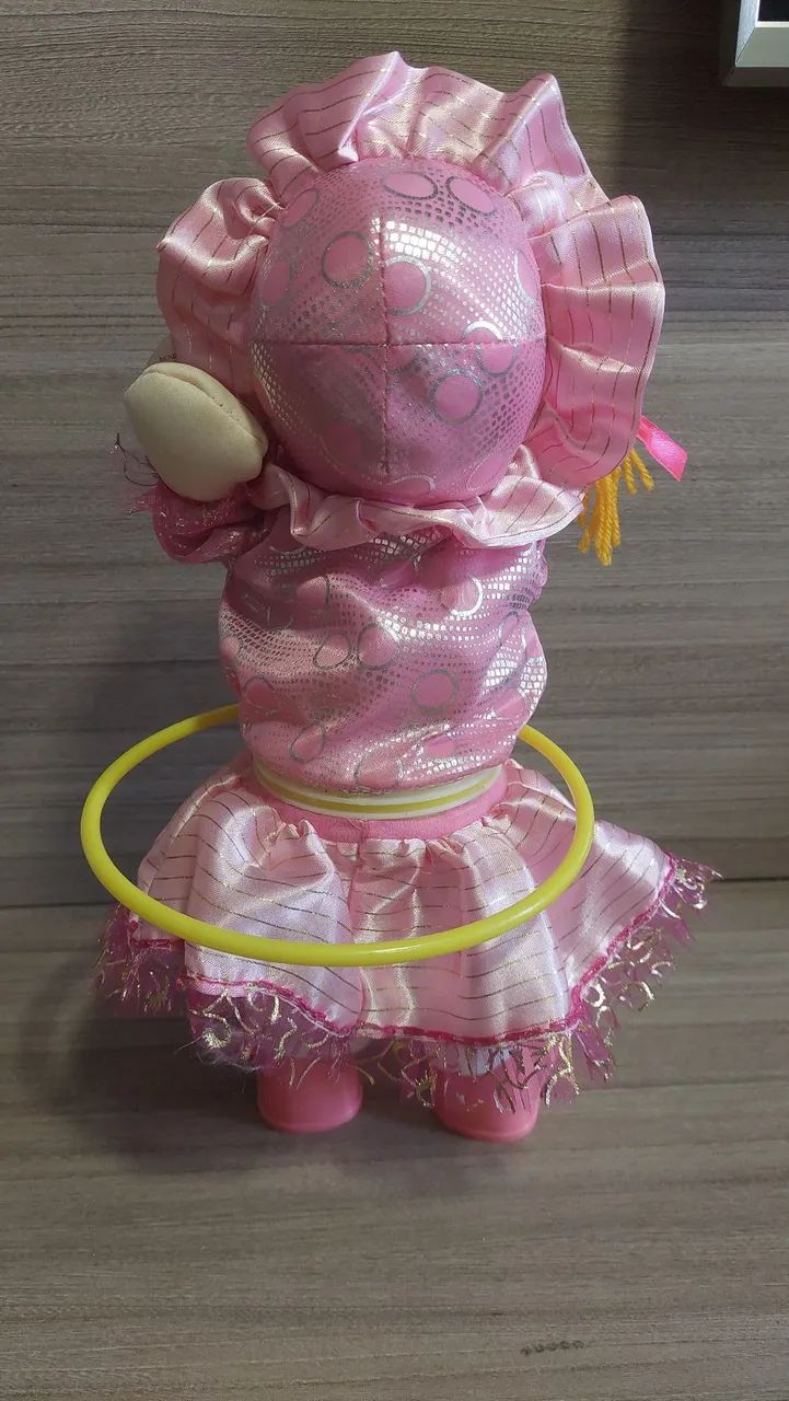 Boneca Bambolê que dança - Foto 2