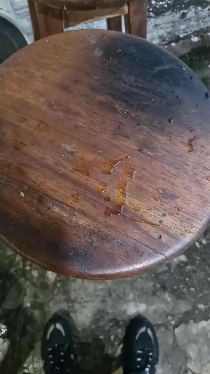 Banqueta de madeira 