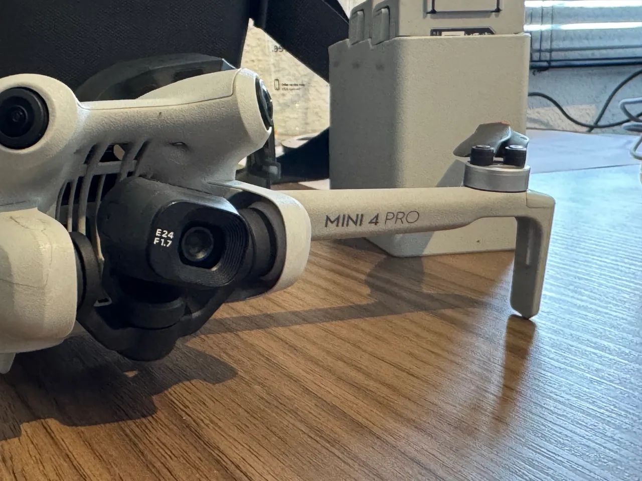 DJI Mini 4 PRO + Fly More Combo - Foto 5