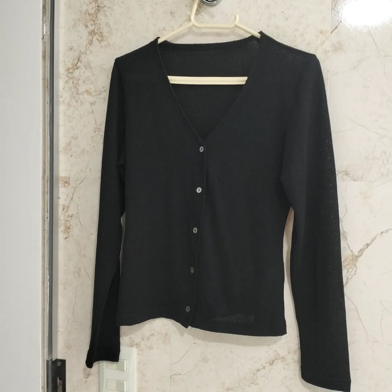 Lote de 5 blusas de manga longa. - Foto 3