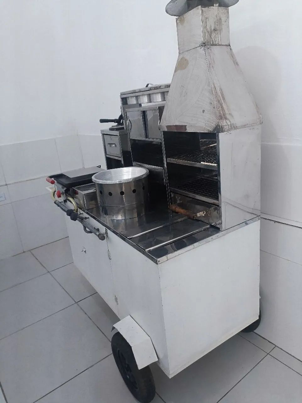 Carrinho de cachorro quente, churrasqueira e batata frita etc... - Foto 4