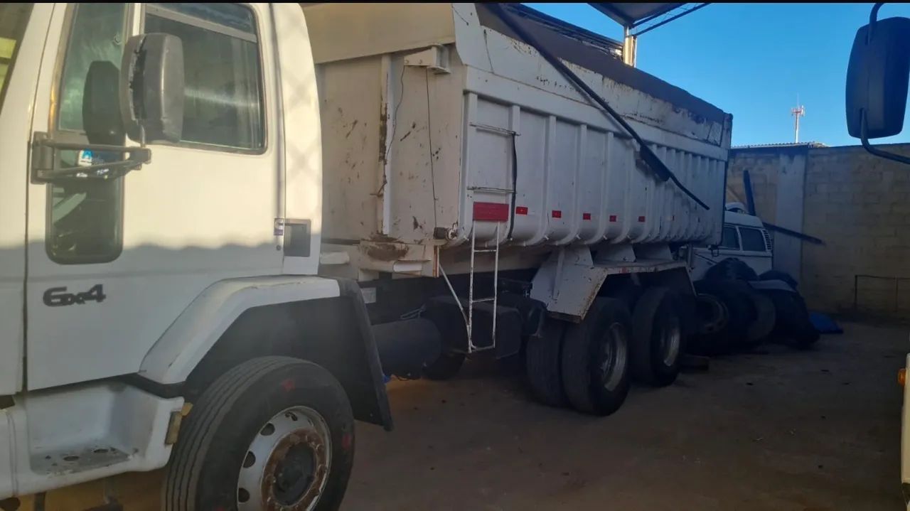 FORD CARGO 2728 ANO 2011 - Foto 5