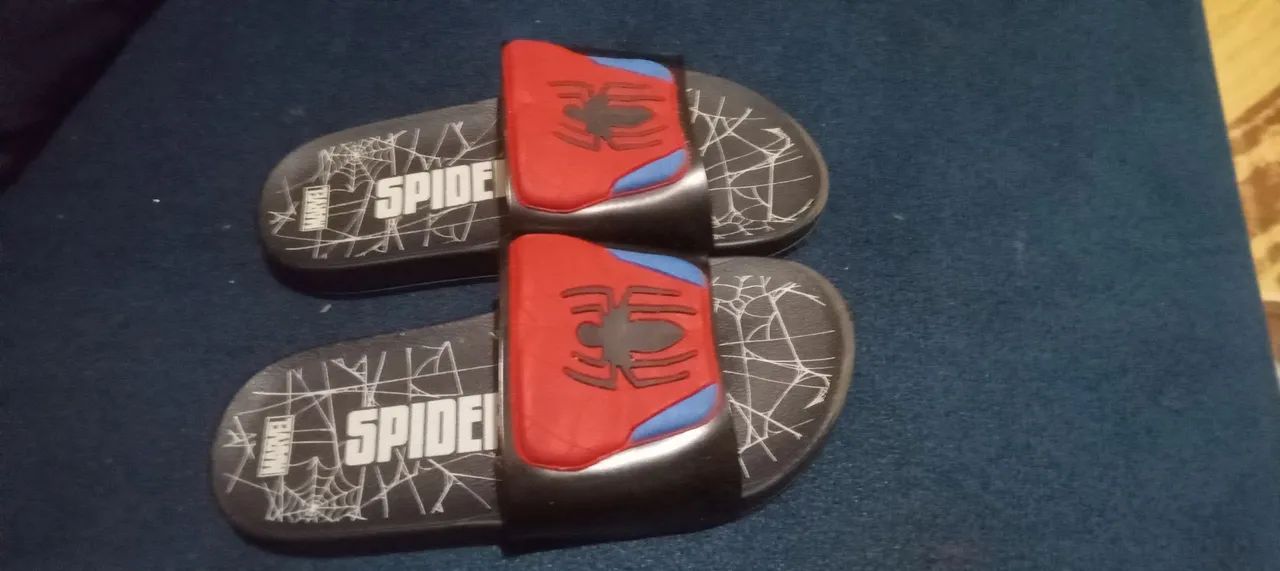 Sandália do Homem-Aranha 