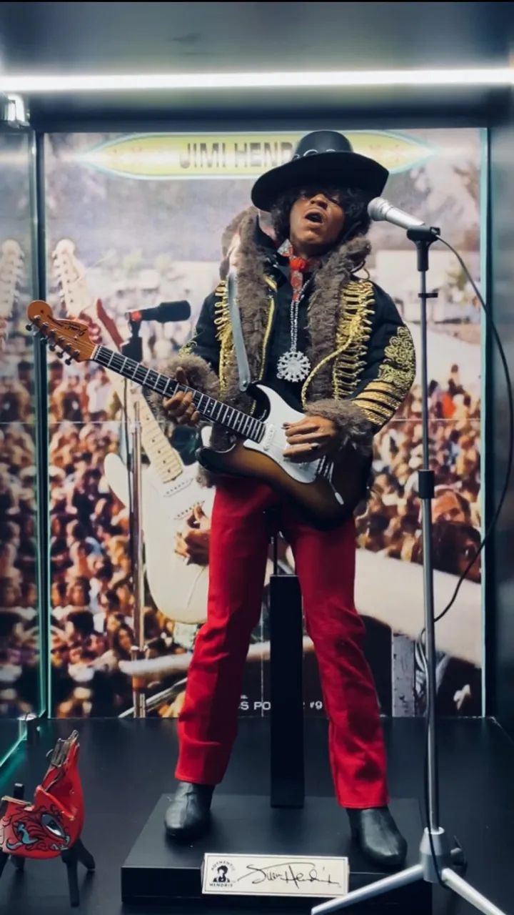 Jimi Hendrix 1/6 - Blitzway  -Action Figure - Tipo Hot Toys - Foto 2