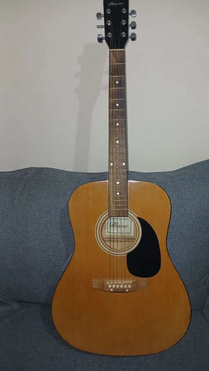 Vendo violão Blaver. 
