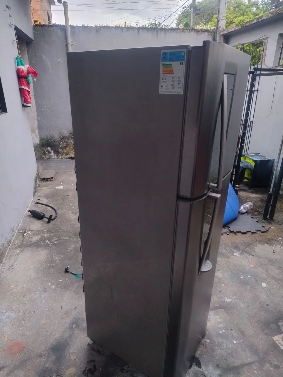 Geladeira Eletrolux Frost free parou de gelar semi nova paguei 2300 quero 850$ - Foto 4