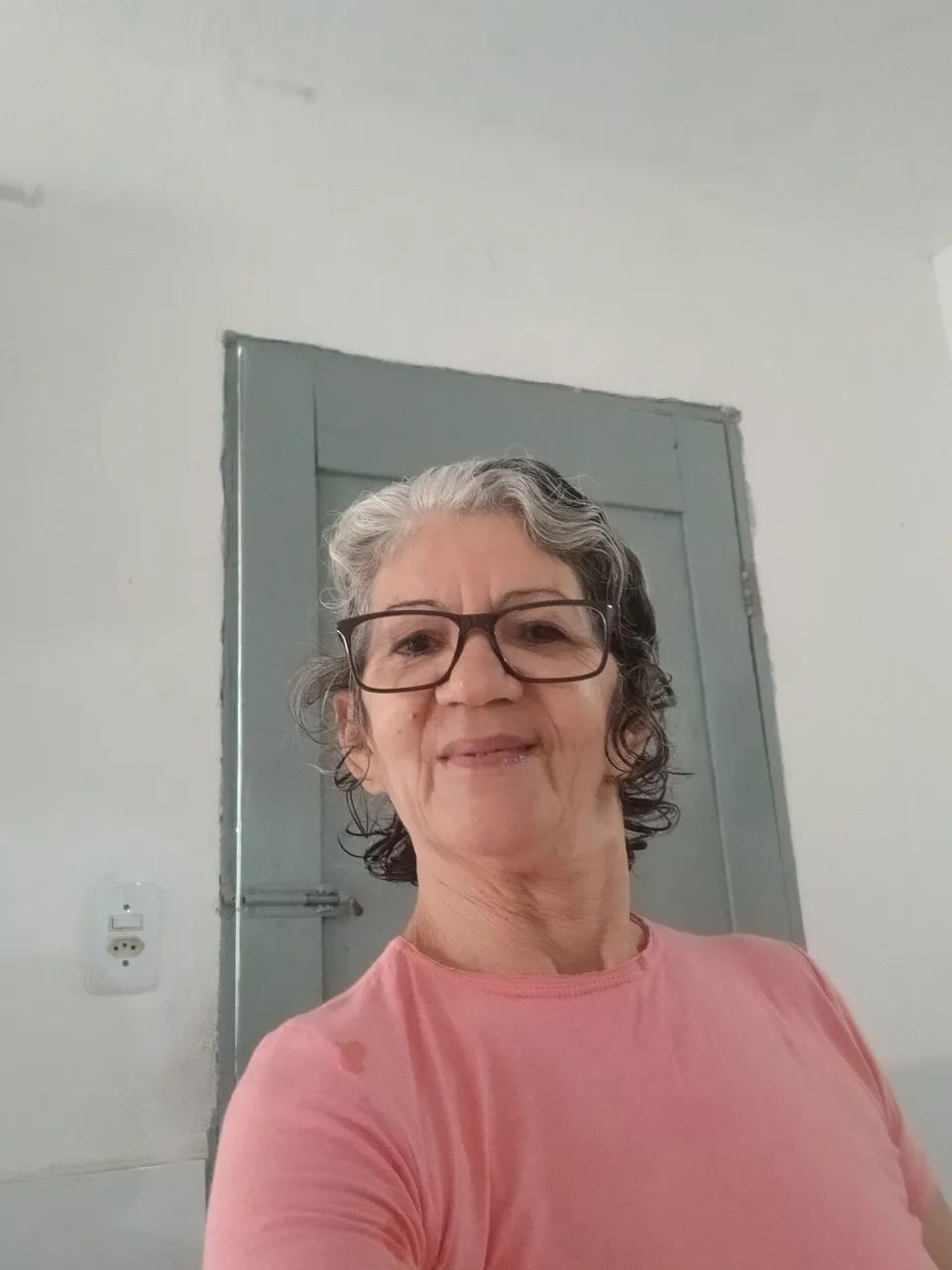 Diarista   disponível  honestidade  sempre. 