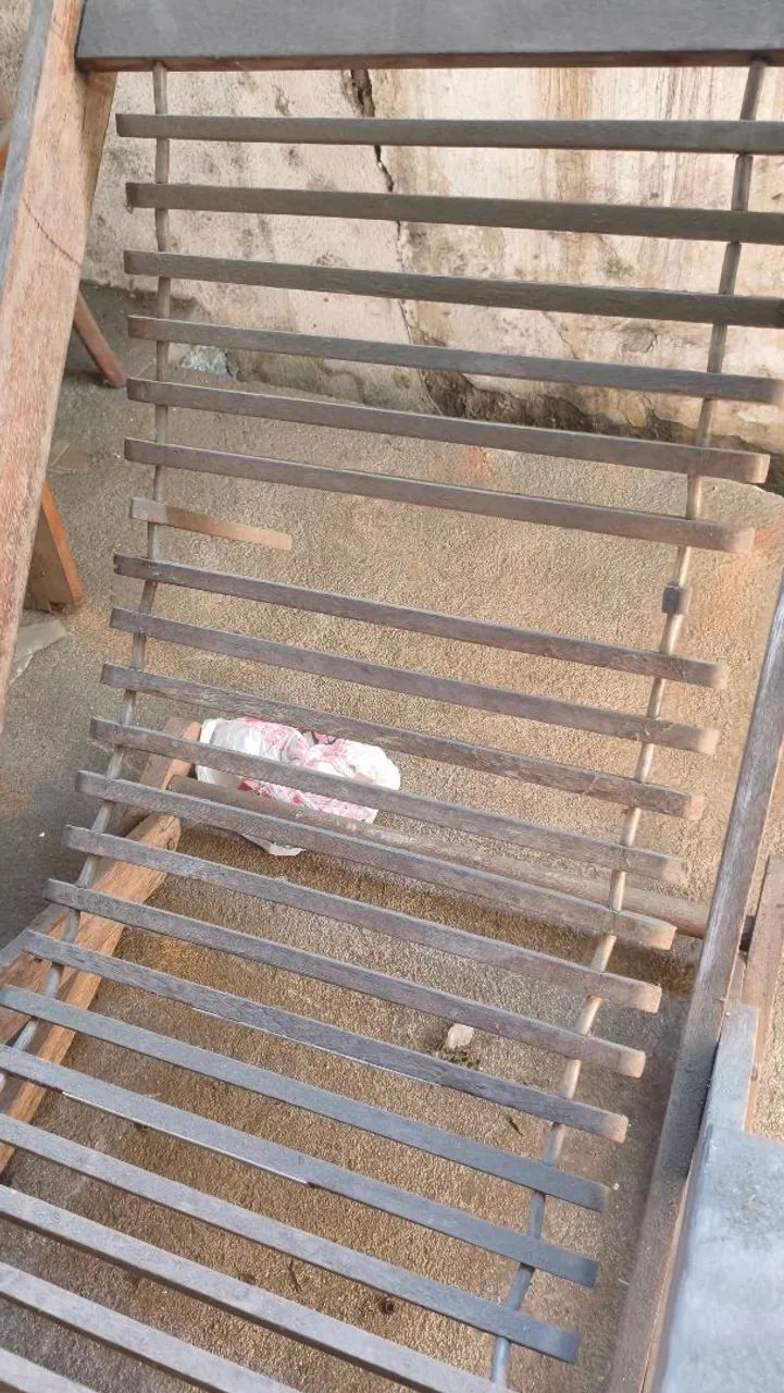 Cadeira COM DEFEITO PRECISA DE CONSERTO  - Foto 3