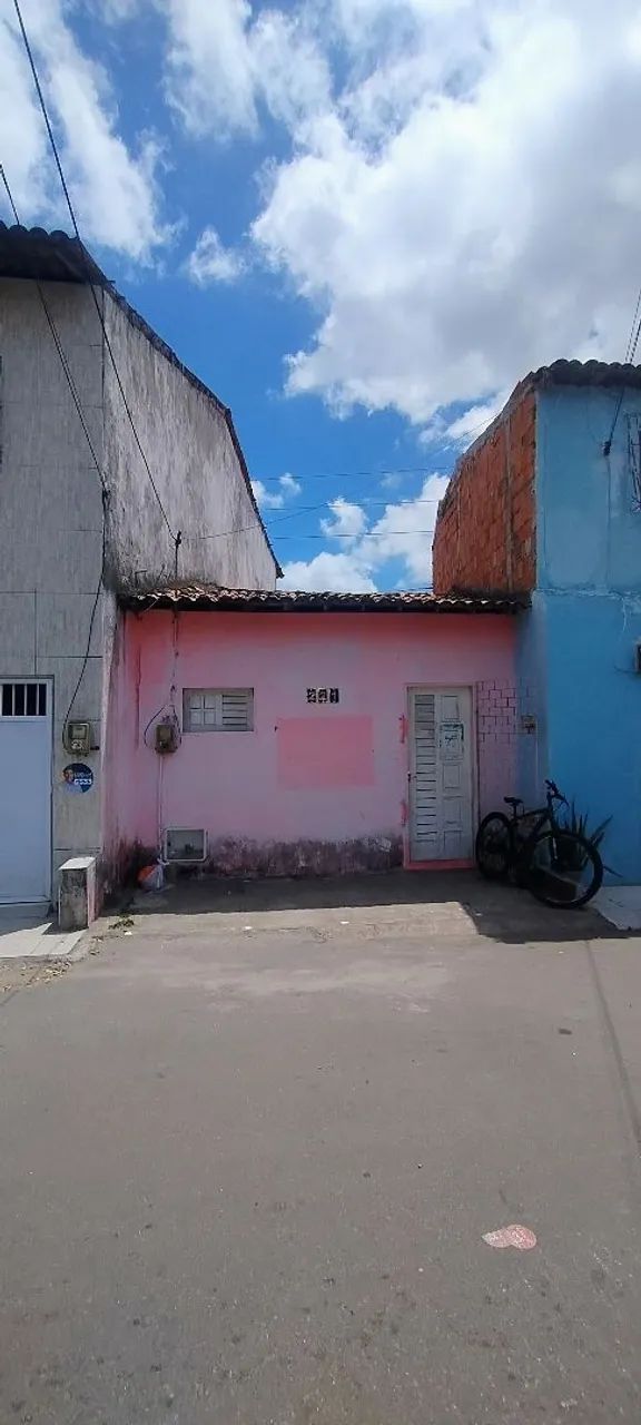 VENDO CASA BEM LOCALIZADA