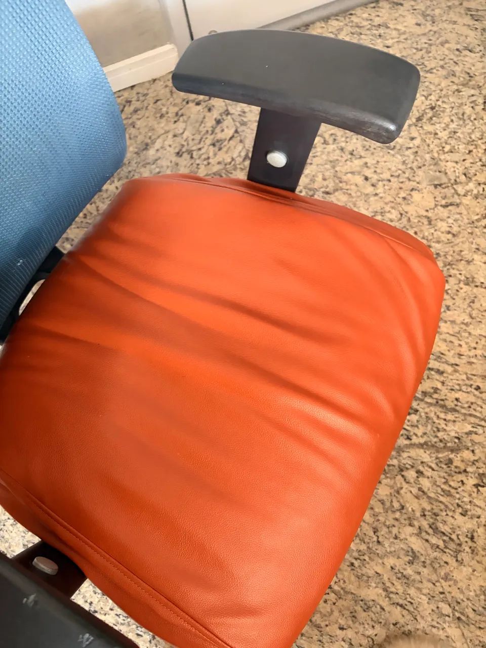 Cadeira ergonômica  - Foto 2