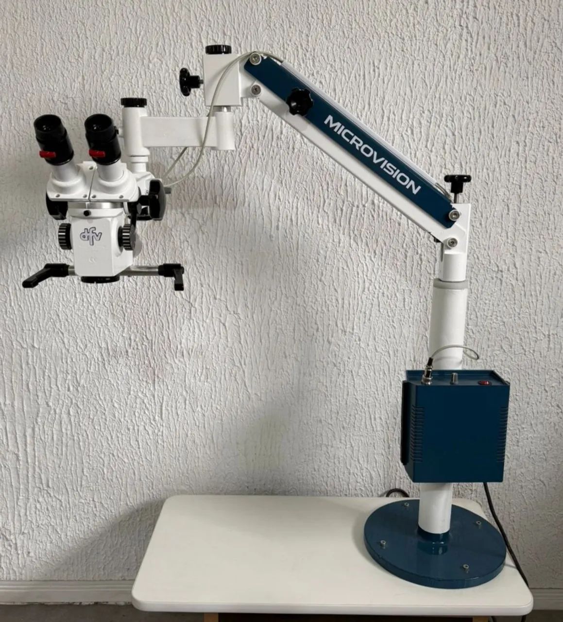 Microscópio cirúrgico 