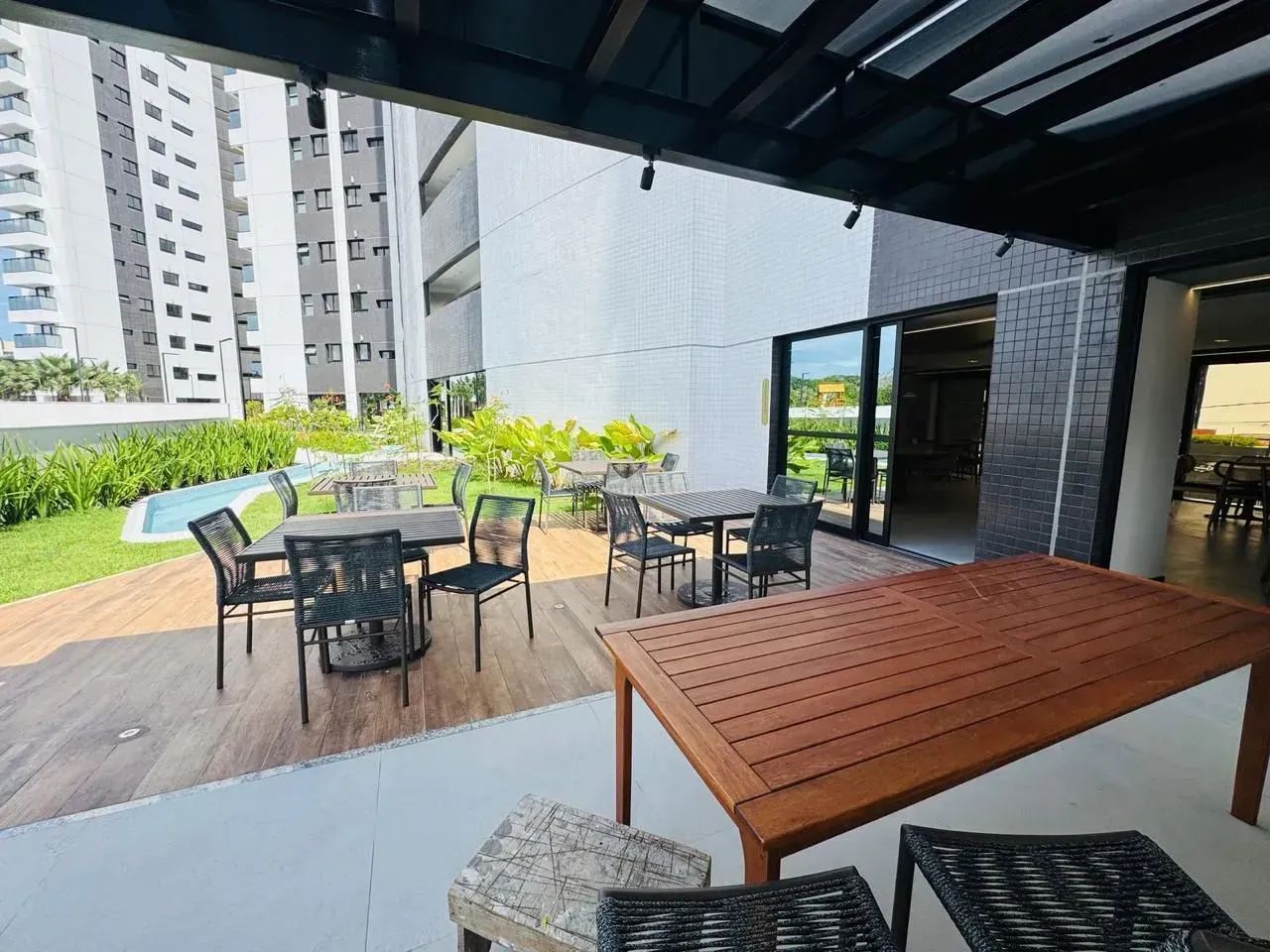 Apartamento de 105 m² na Cocó, com 3 suítes e 2 vagas. - Foto 4
