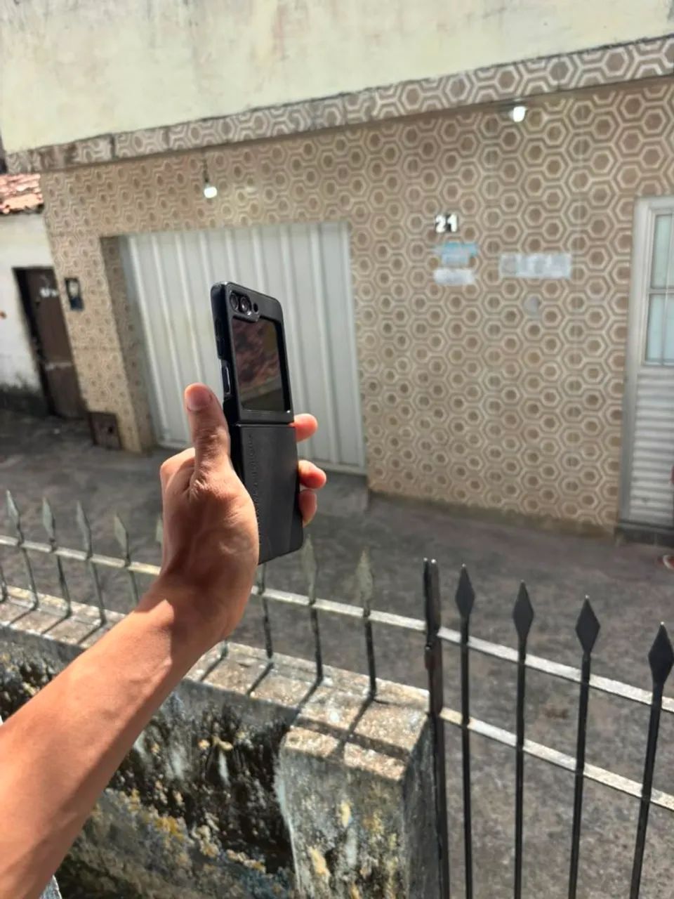 Troco em iphone Galaxy ZFLIP 5 +200$ - Foto 5