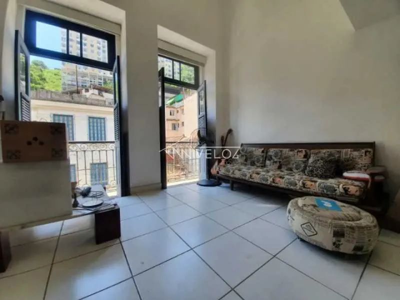 Kitnet/Conjugado - / Residencial / Centro