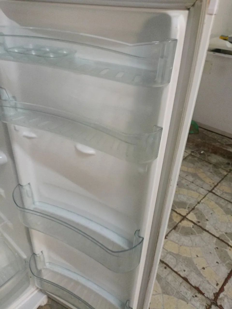 Geladeira cônsul 110v  funcionando perfeitamente entrega a combinar  - Foto 4