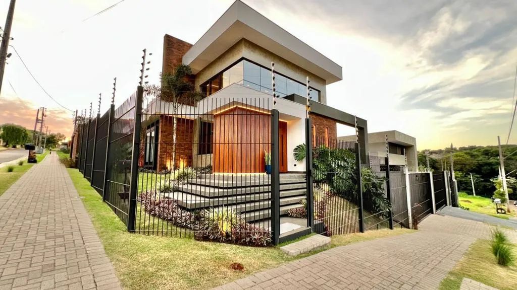 Sobrado à venda em Maringá, Jardim Guaporé, com 4 quartos, com 356.13 m² - Foto 4