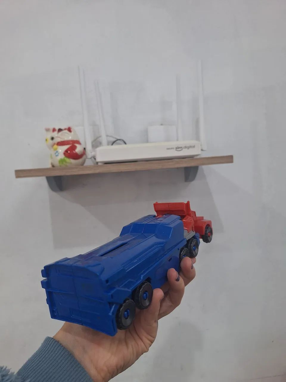 Boneco Robô e caminhão Transformers 2 em 1 - Foto 3