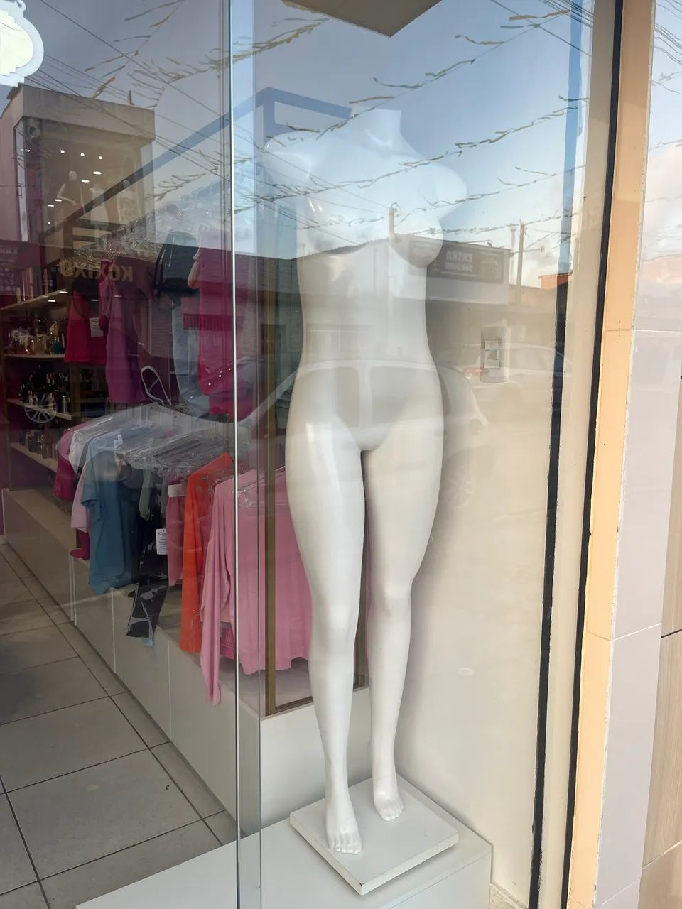 Manequim loja de roupas  - Foto 2