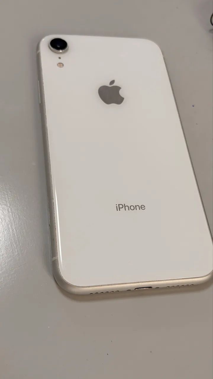 iPhone XR 64 gb branco  - Foto 2