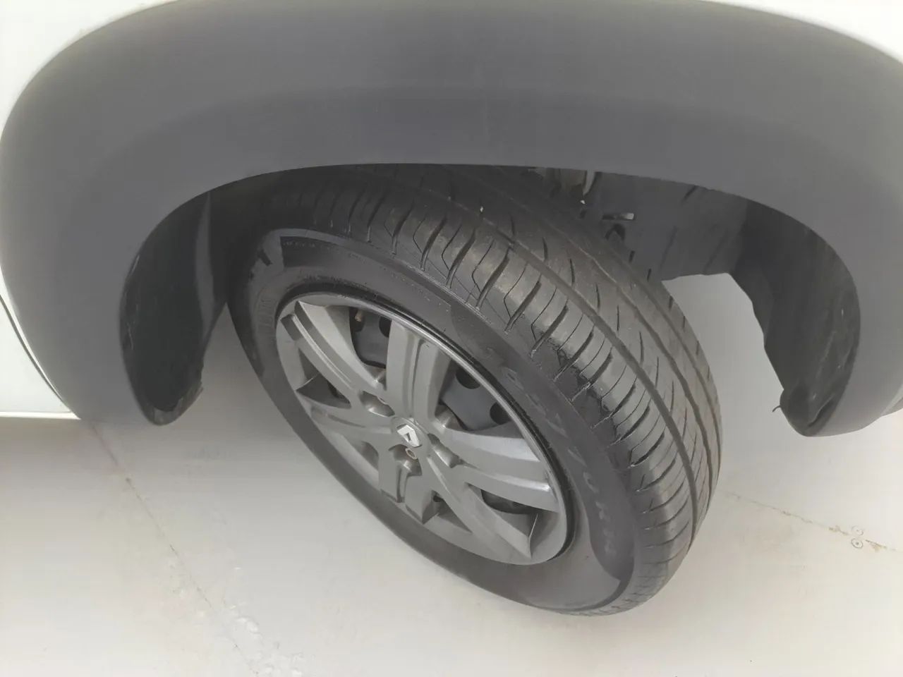 Renault Kwid 1.0 Zen, foto 13 de 18