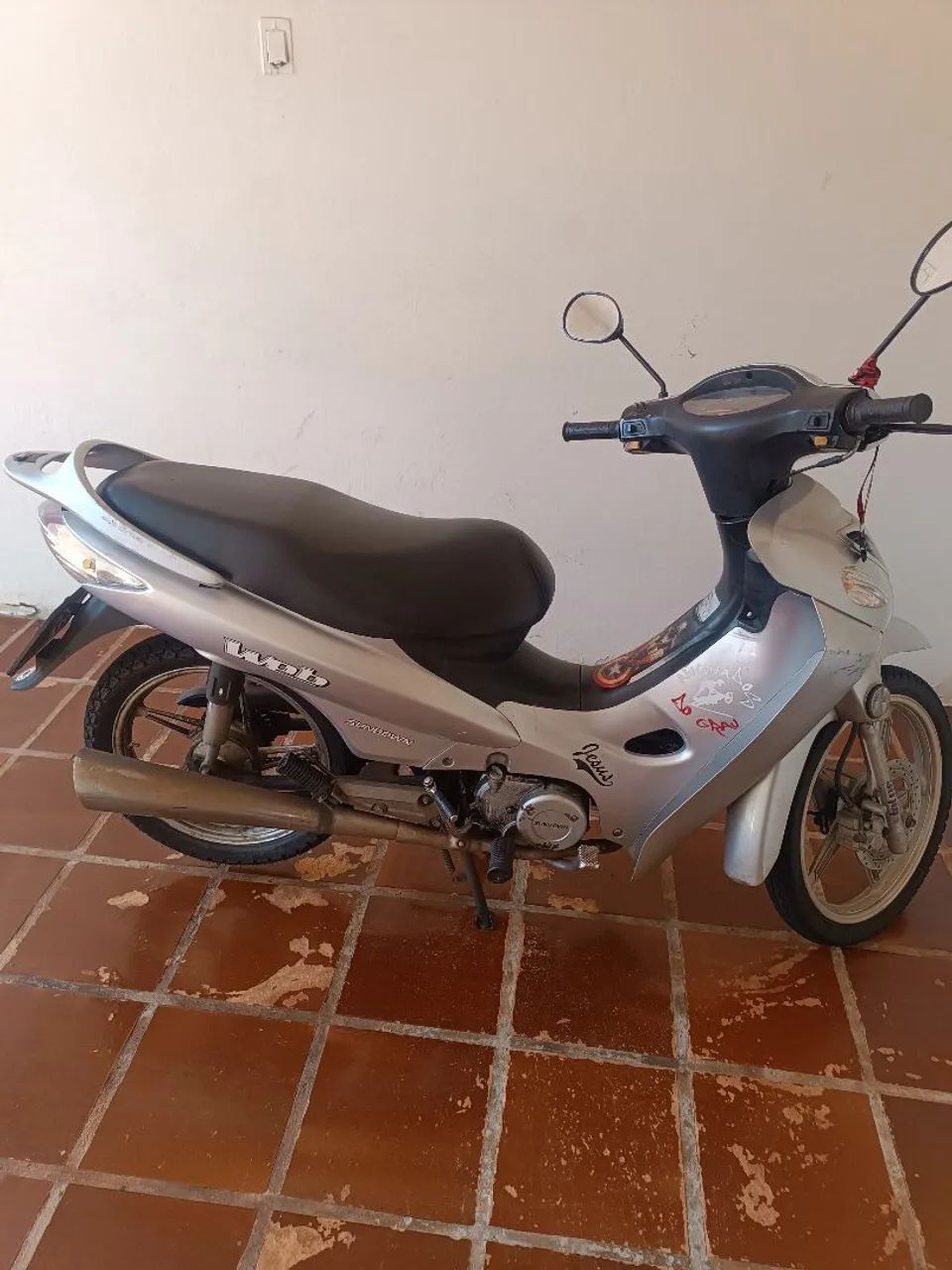 Moto Web 100 para venda