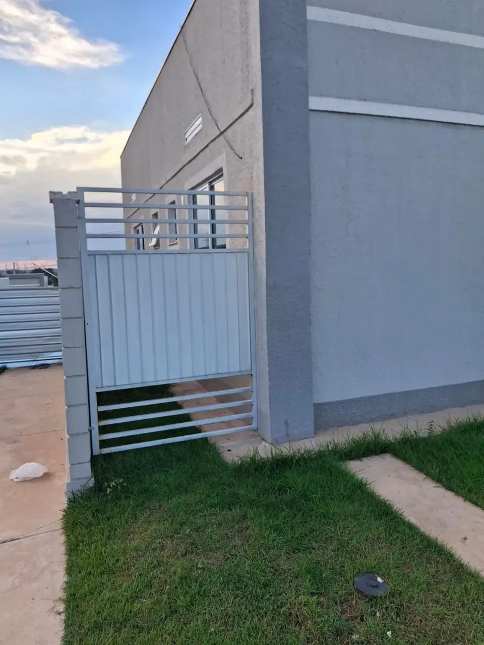 casa em condomínio fechado para alugar com 2 quartos 1 suite prox da avenida das torres - Foto 2