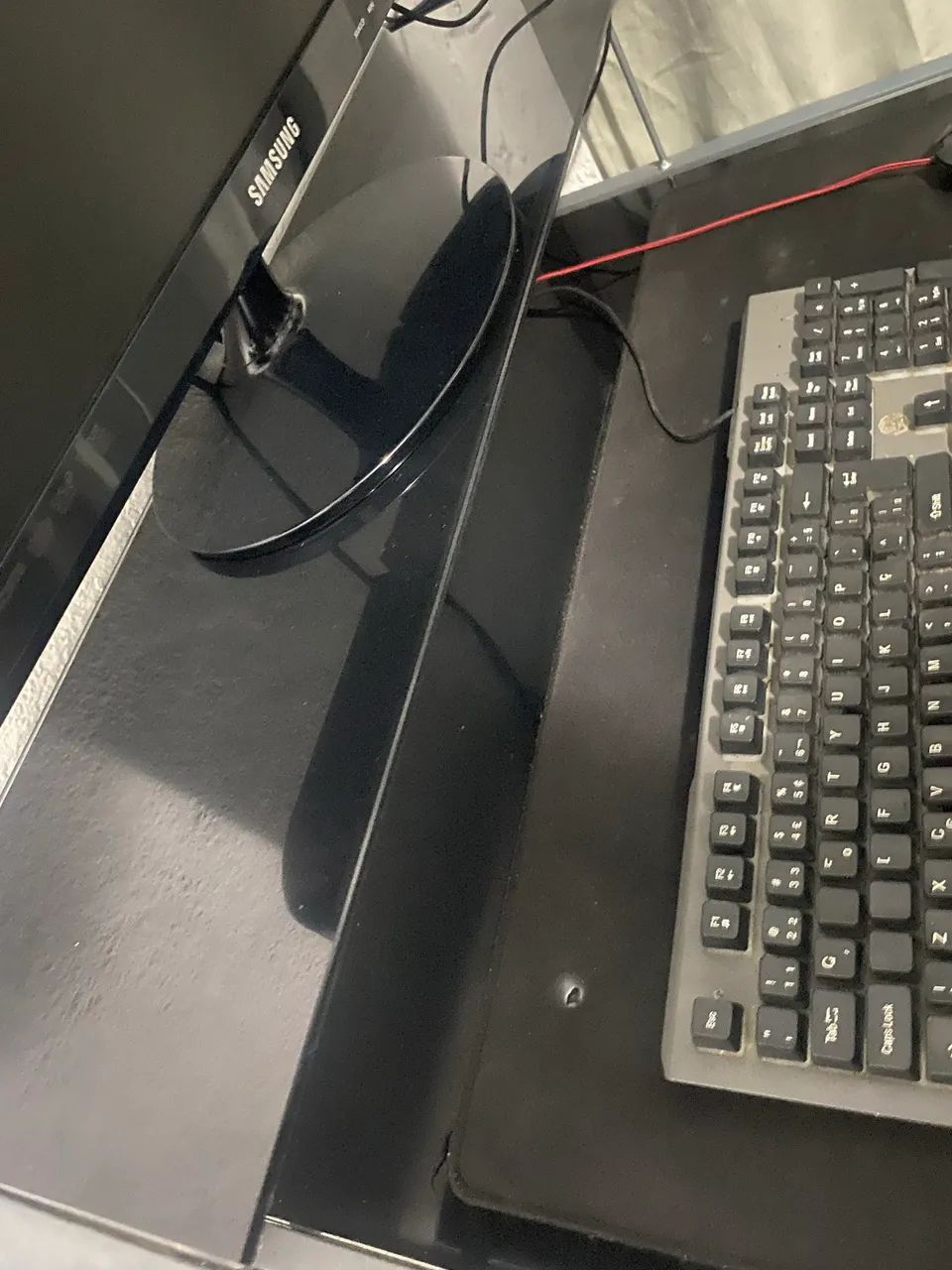 Mesa para computador de vidro  - Foto 3