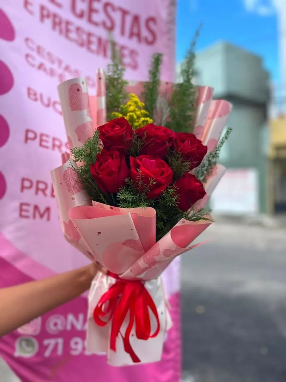 Buquê de lírios, rosas, cestas de café  - Foto 4