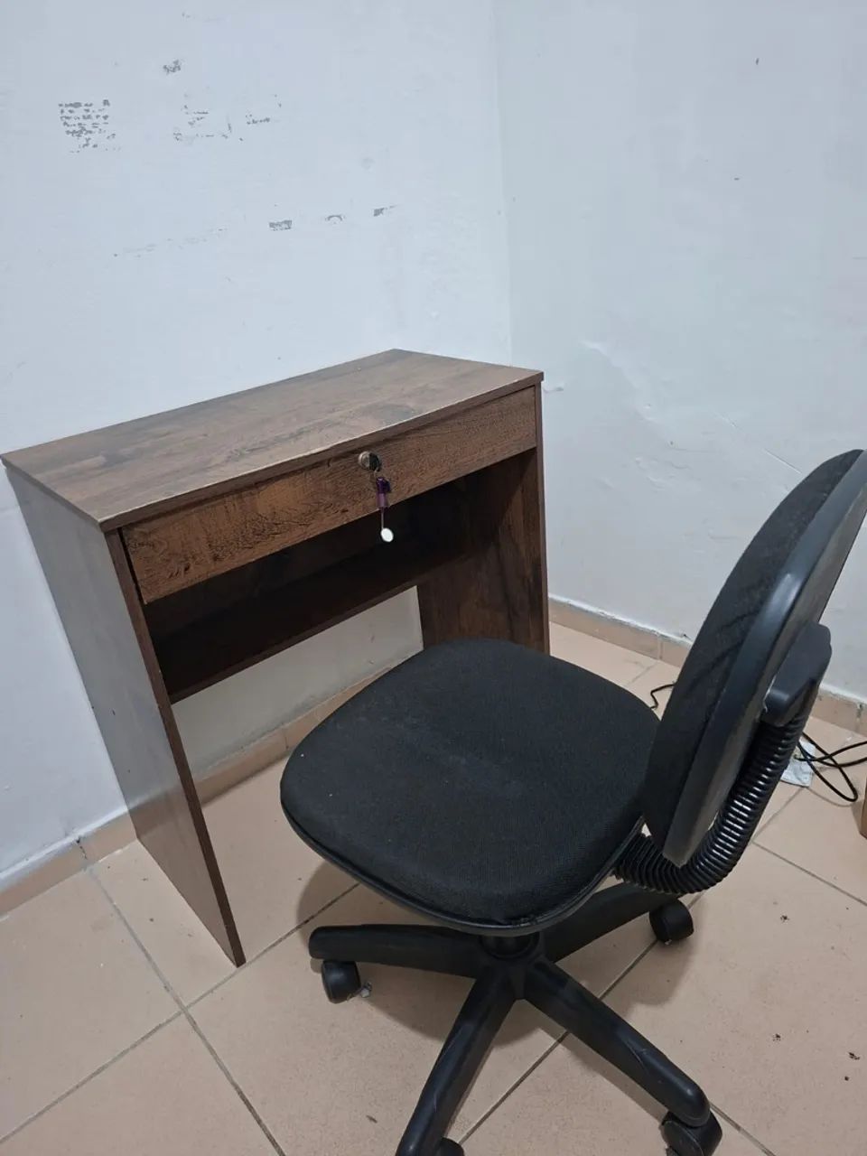 Mesinha e cadeira