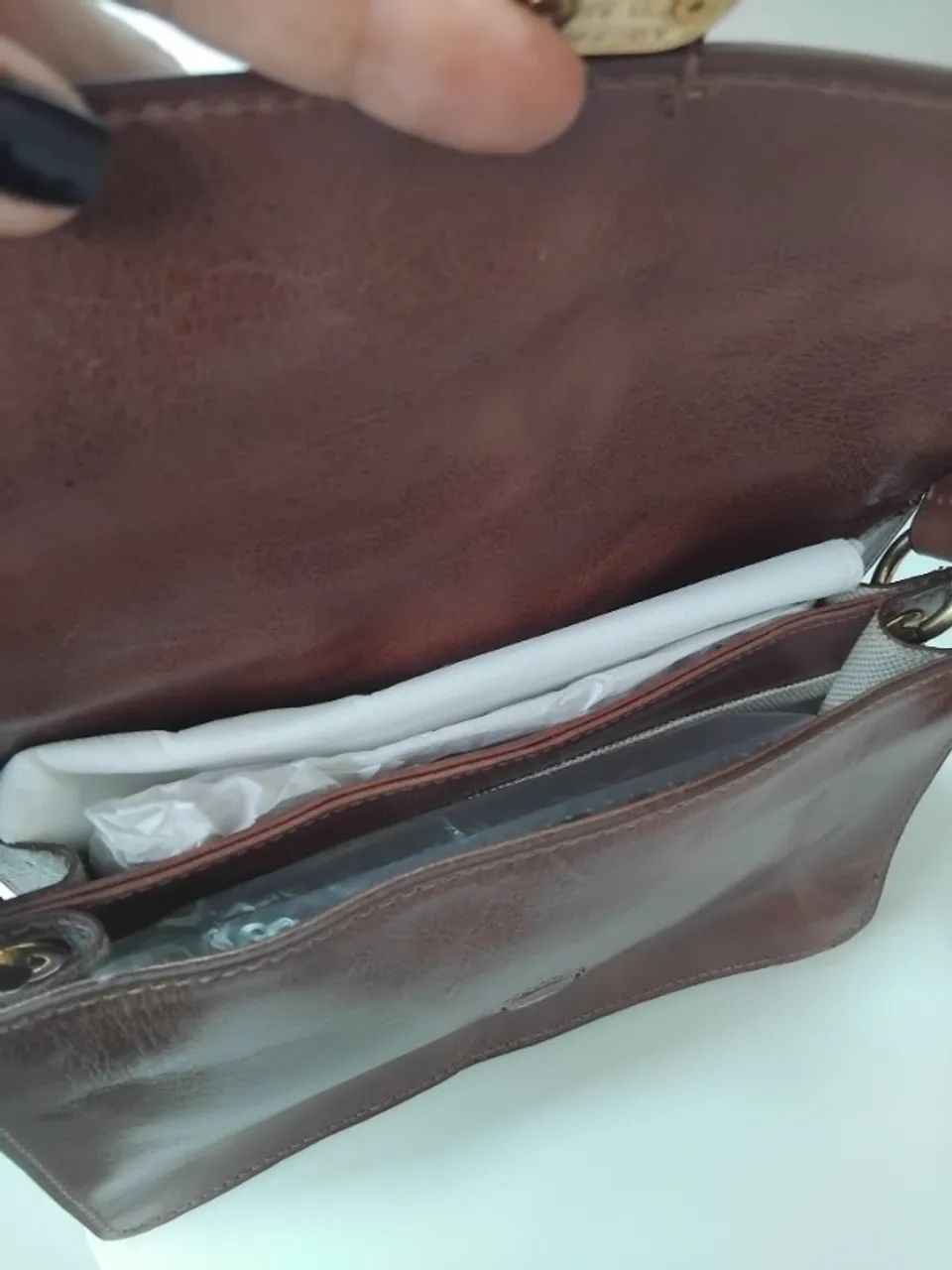 Bolsa tiracolo arezzo marrom estonada - Foto 2