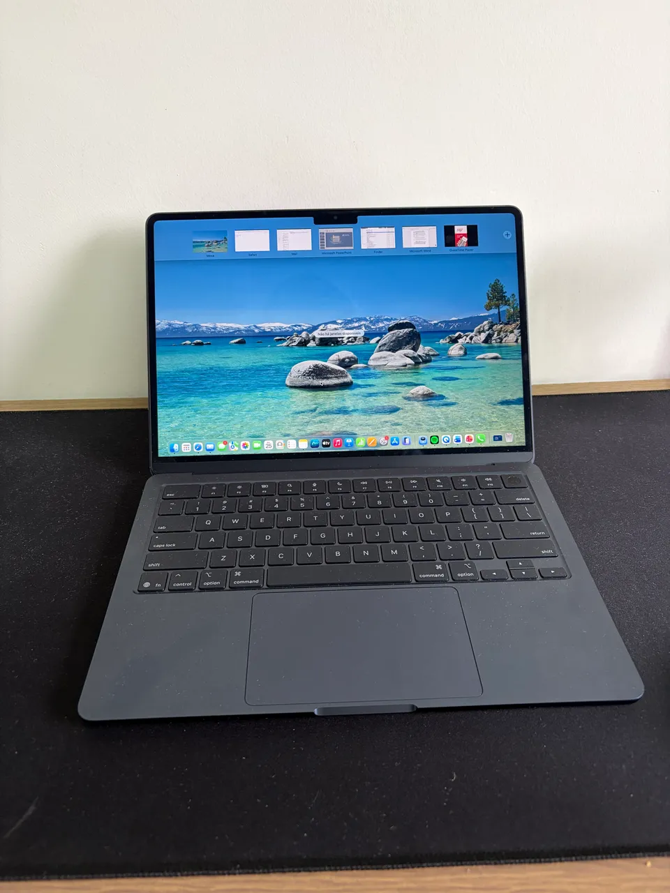 MacBook Air M4 256gb Midnight Muito Novo Apenas um detalhe na